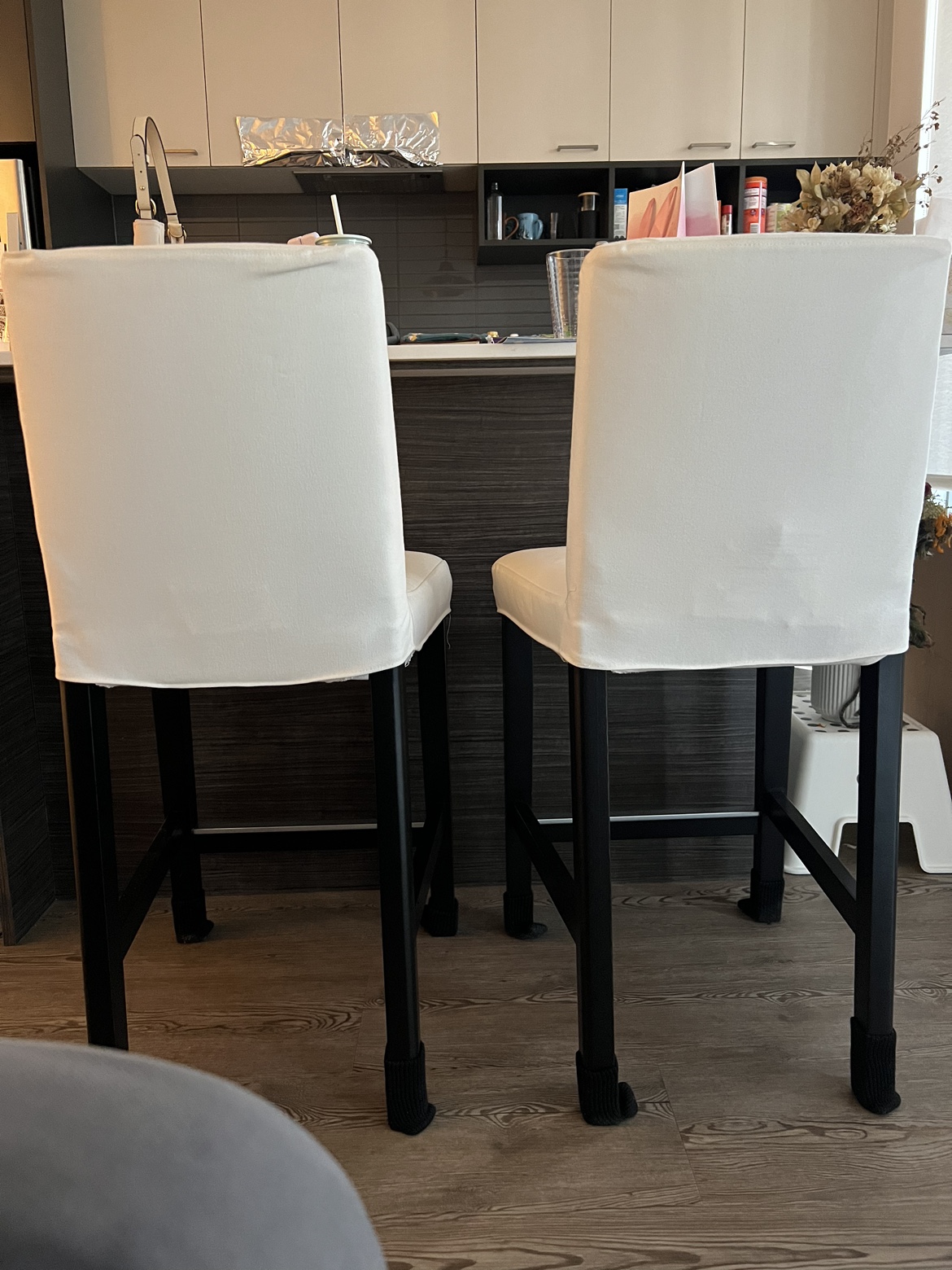 IKEA Bergmund White Bar Stools - photo 2