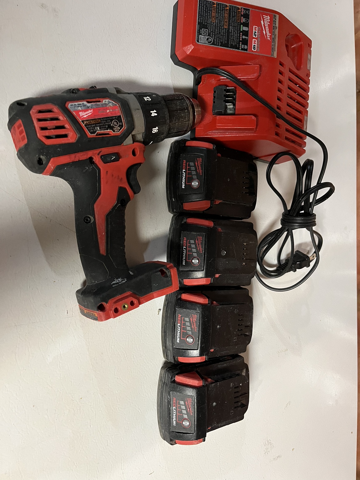Charge and drill milwaukee good conditions - photo 4
