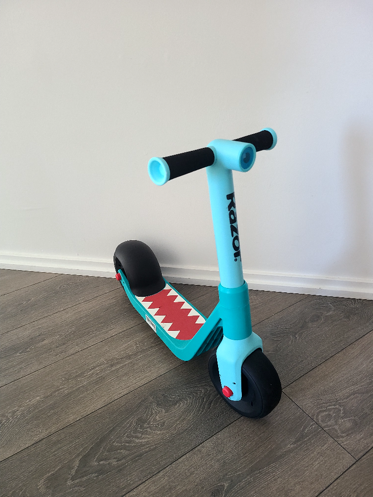 Razor Jr. Wild Ones Scooter - Shark thumbnail