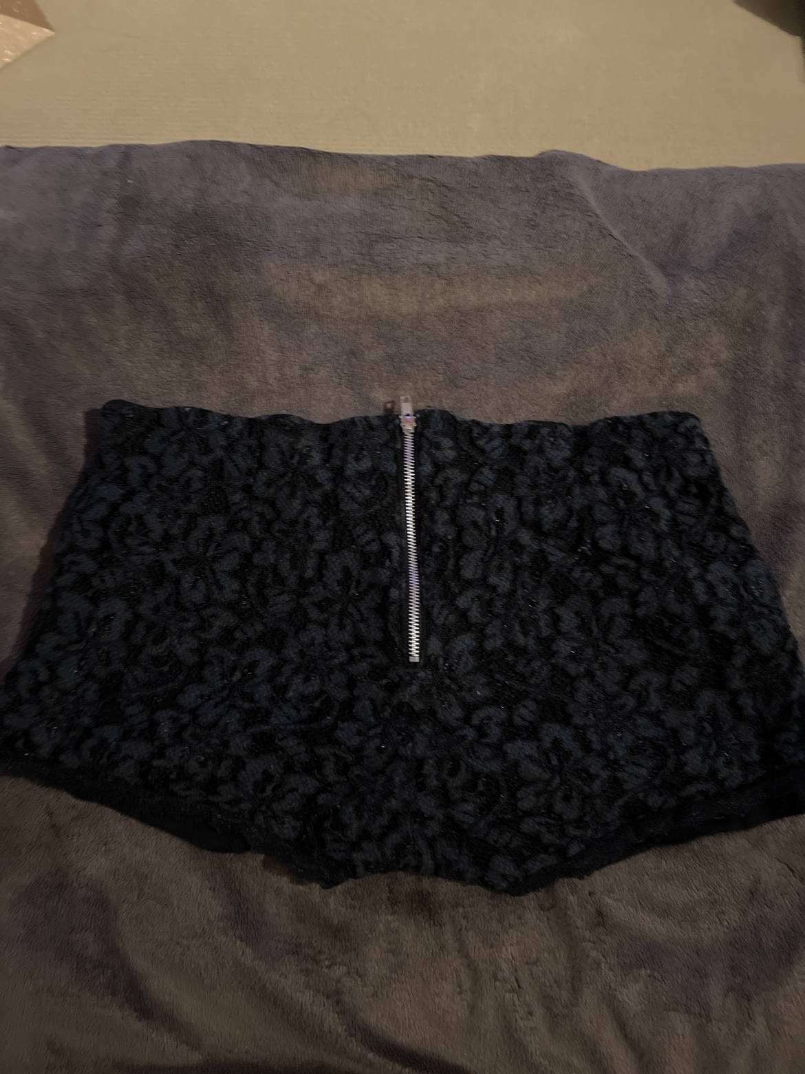 Short floral shorts image indicator(2)