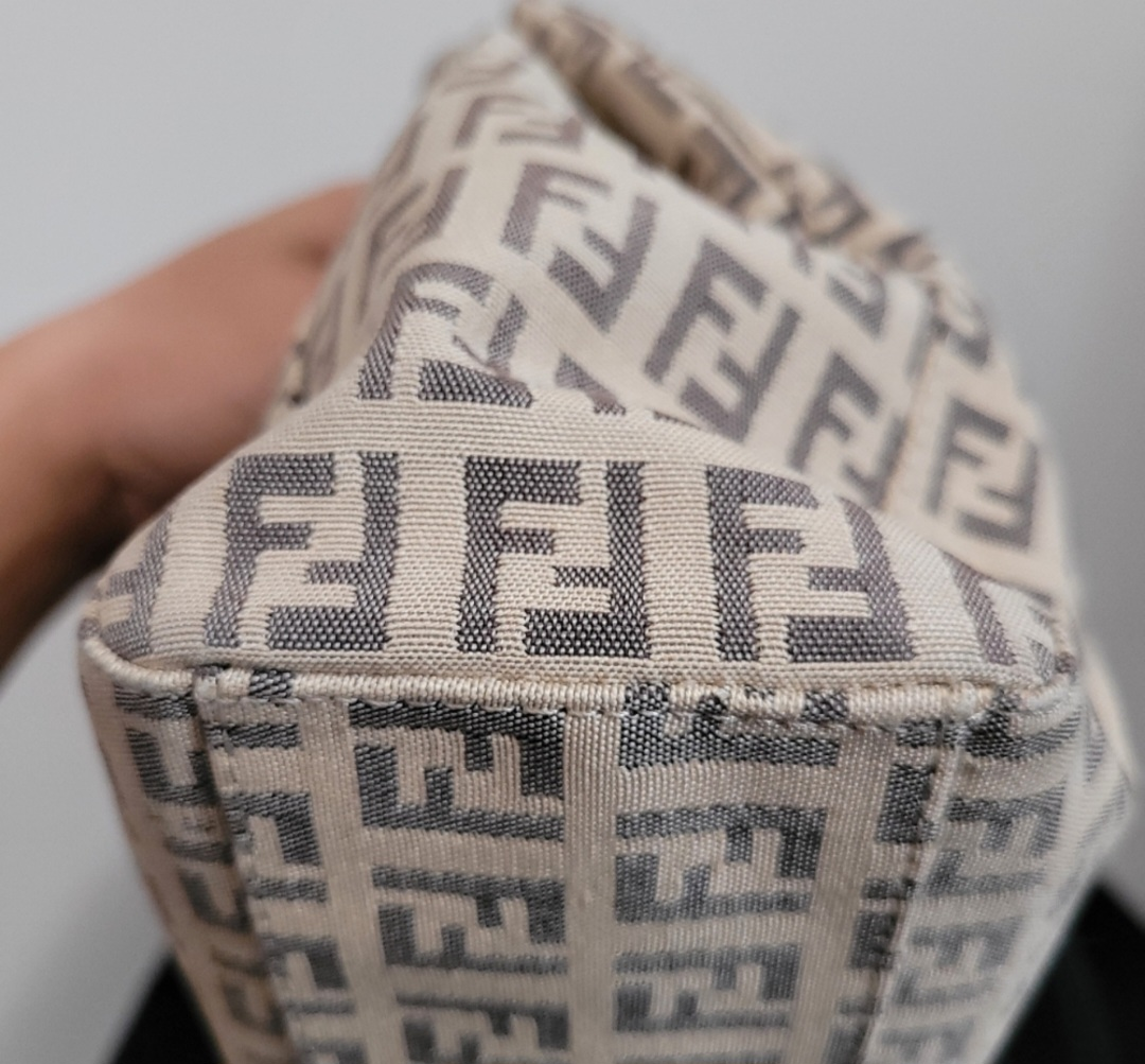 Fendi Zucchino handbag - photo 5