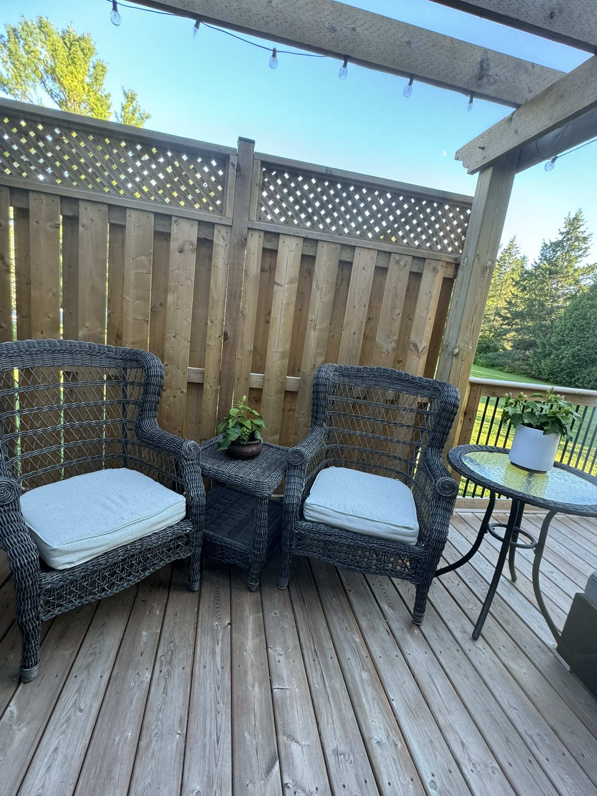 Wicker Patio Chairs and Side Table + 2 round coffee tables