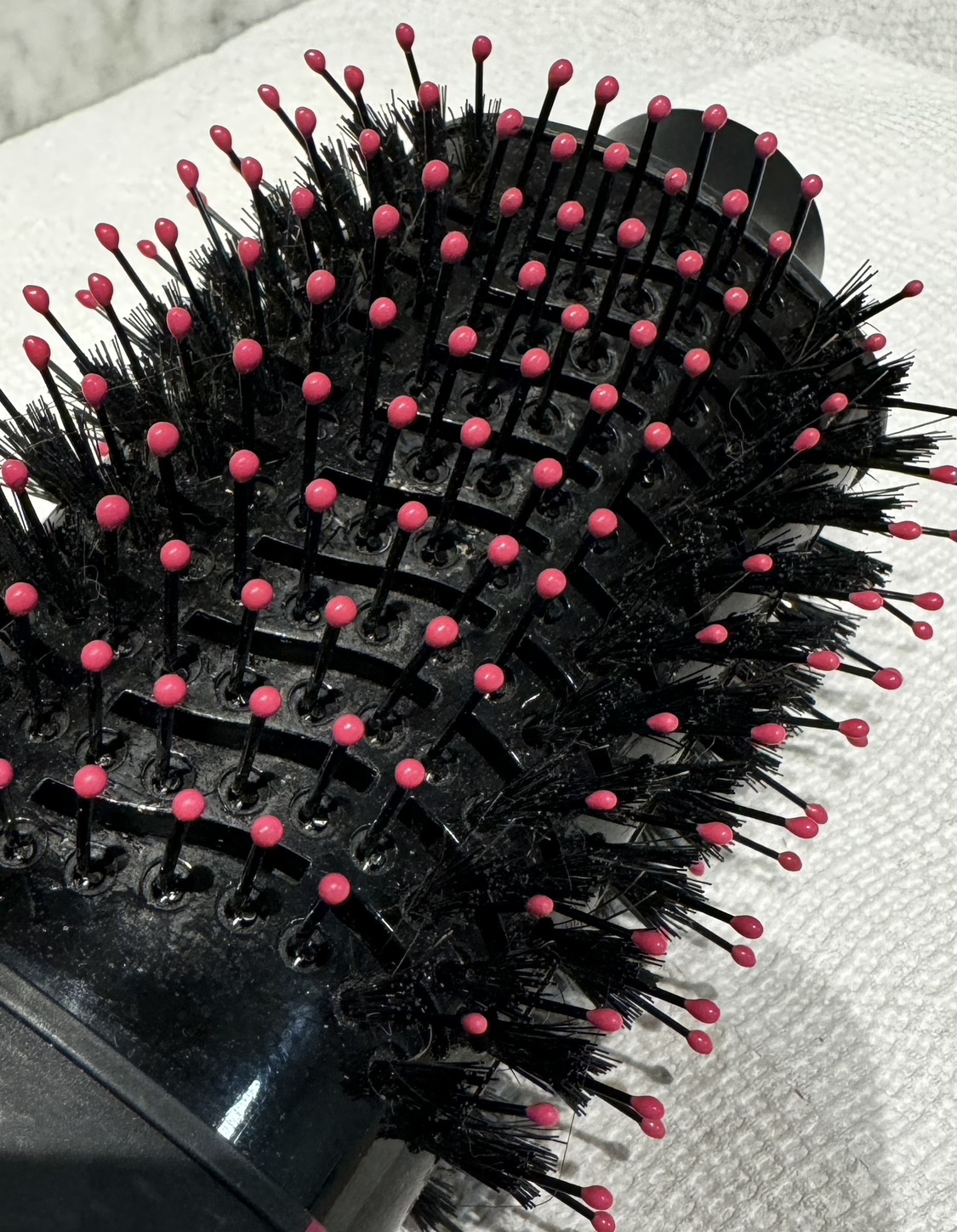 One-step ionic hair dryer & Volumizer - photo 2