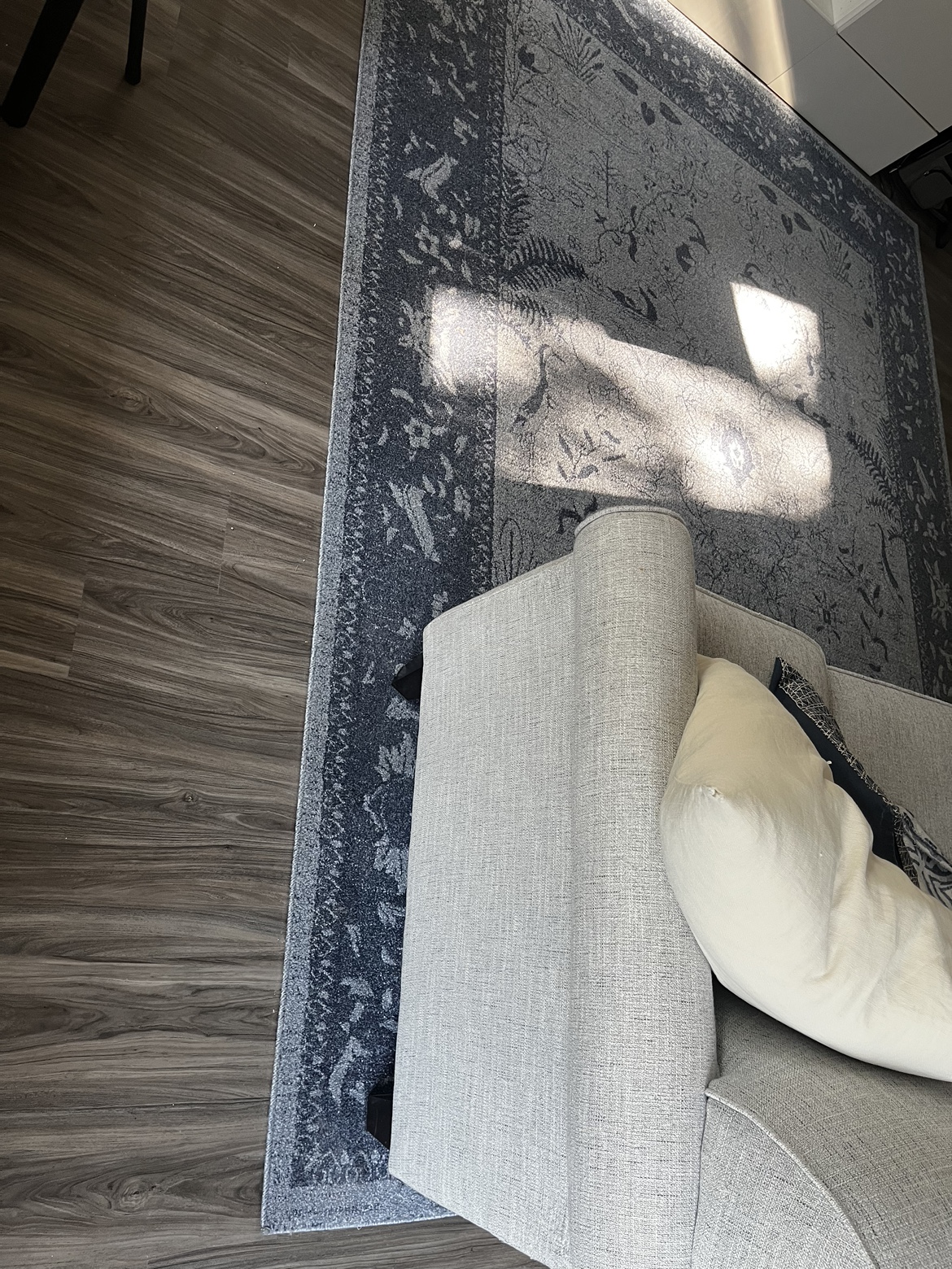 7’10 x10 area rug - photo 3
