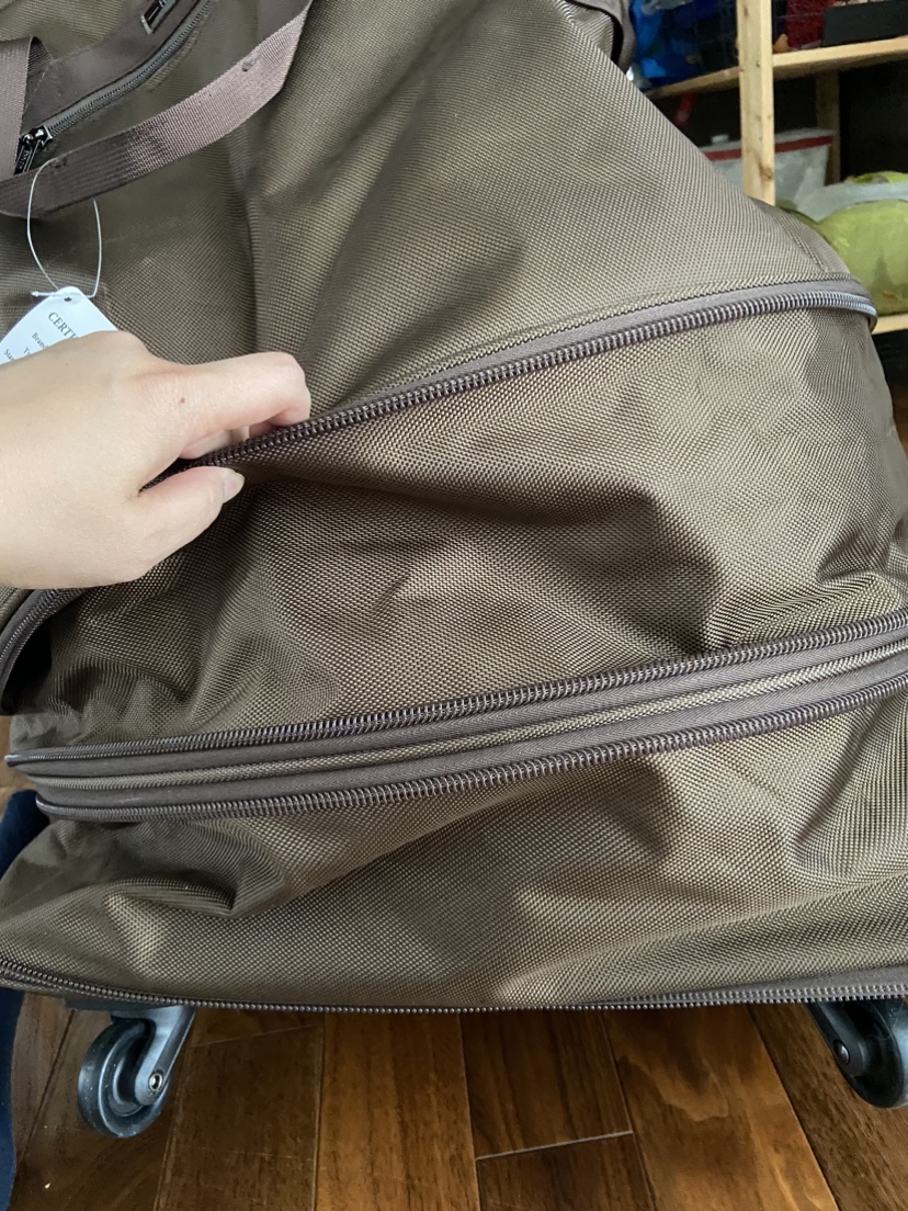 Suitcase thumbnail