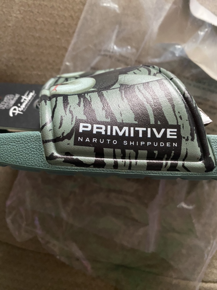 Primitive Naruto Shippuden Slides - Size 11💚 image indicator(3)