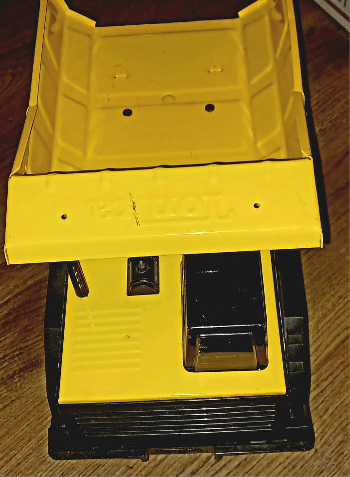 Vintage 1999 Mighty Tonka 768 Yellow Dump Truck thumbnail