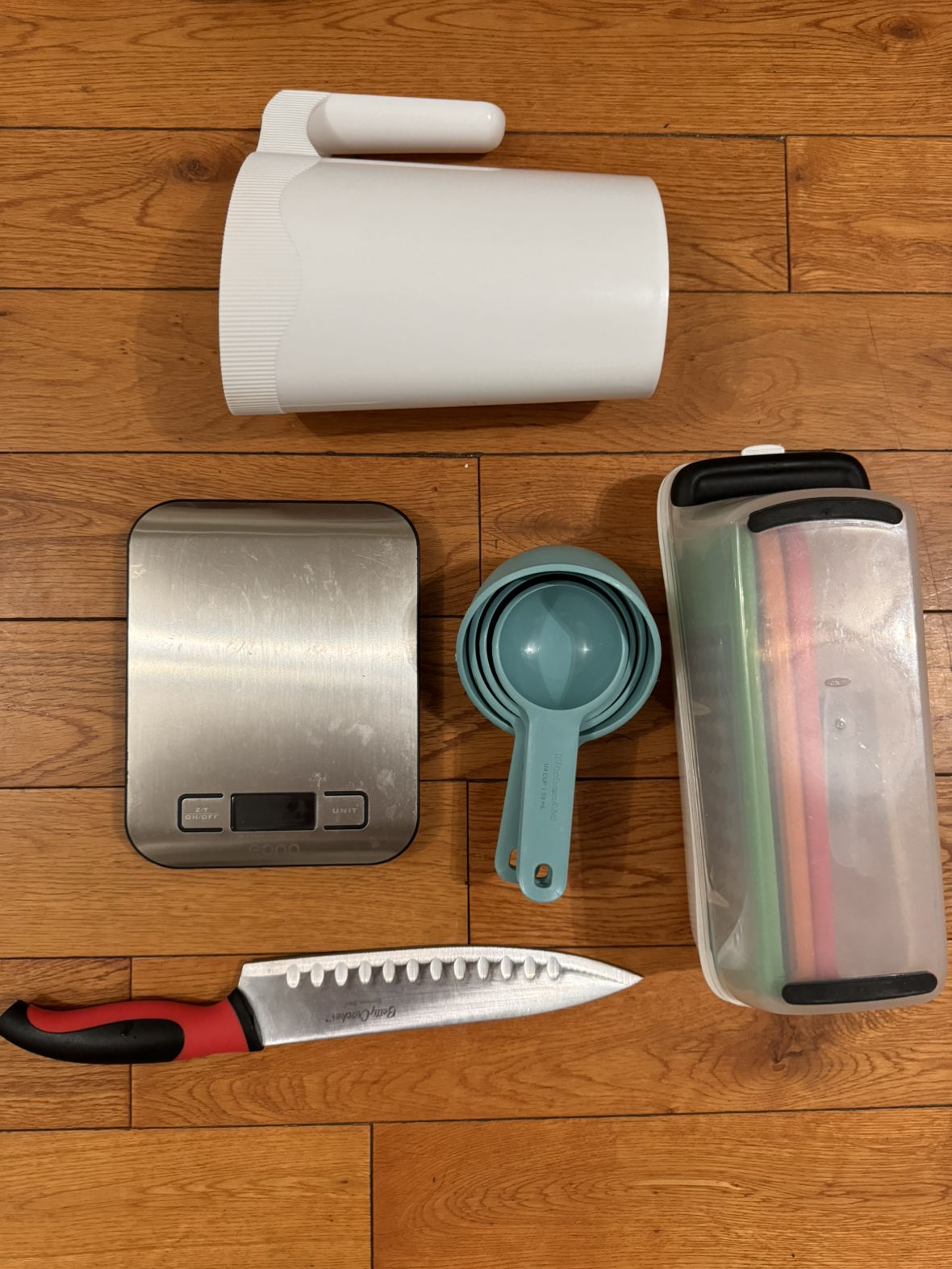 Kitchen Essentials Bundle / digital scale thumbnail