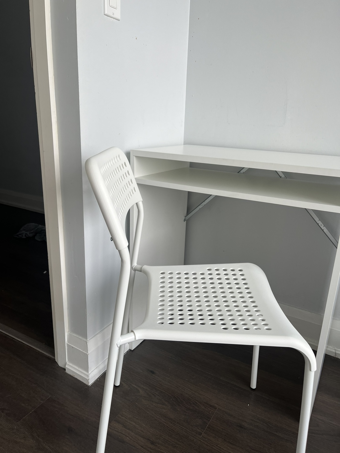 Desk + chair - photo 4