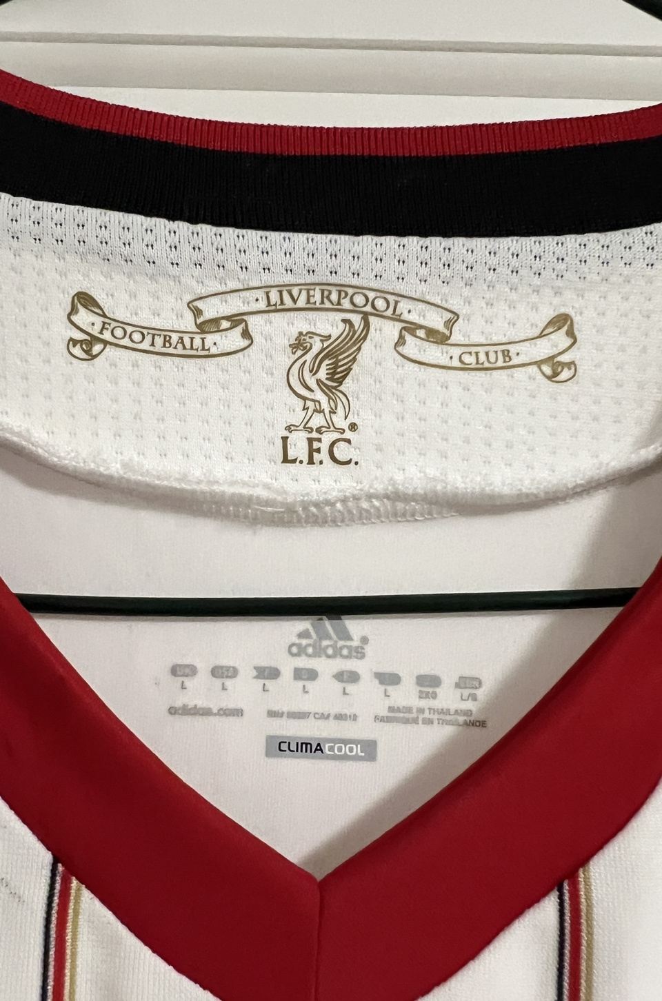 Liverpool FC Away Jersey 2010-2011 - photo 5