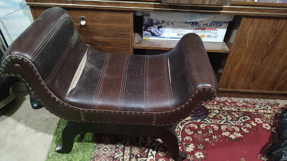 leather front door bench image indicator(2)