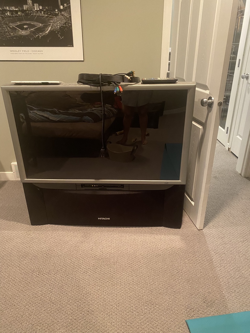 Hitachi 36" CRT Television with stand