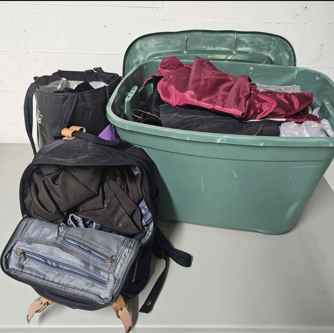 Men/Womens clothing Lot
