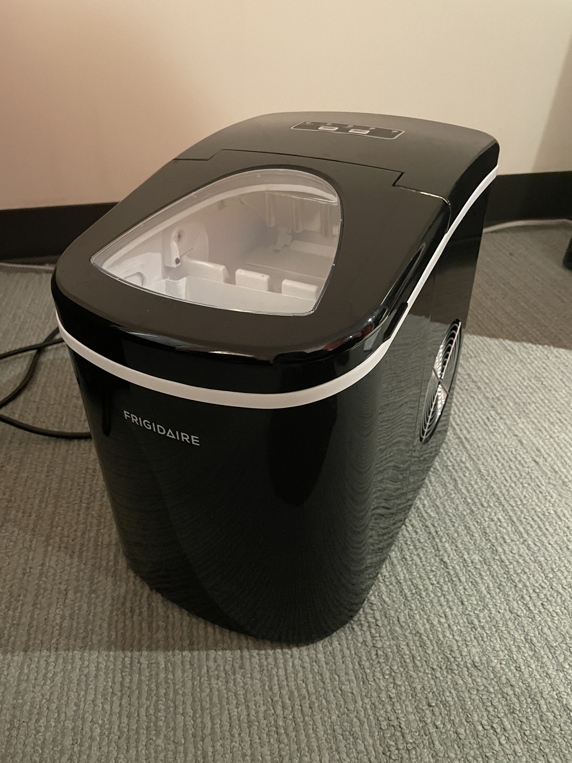 Frigidaire Ice Maker