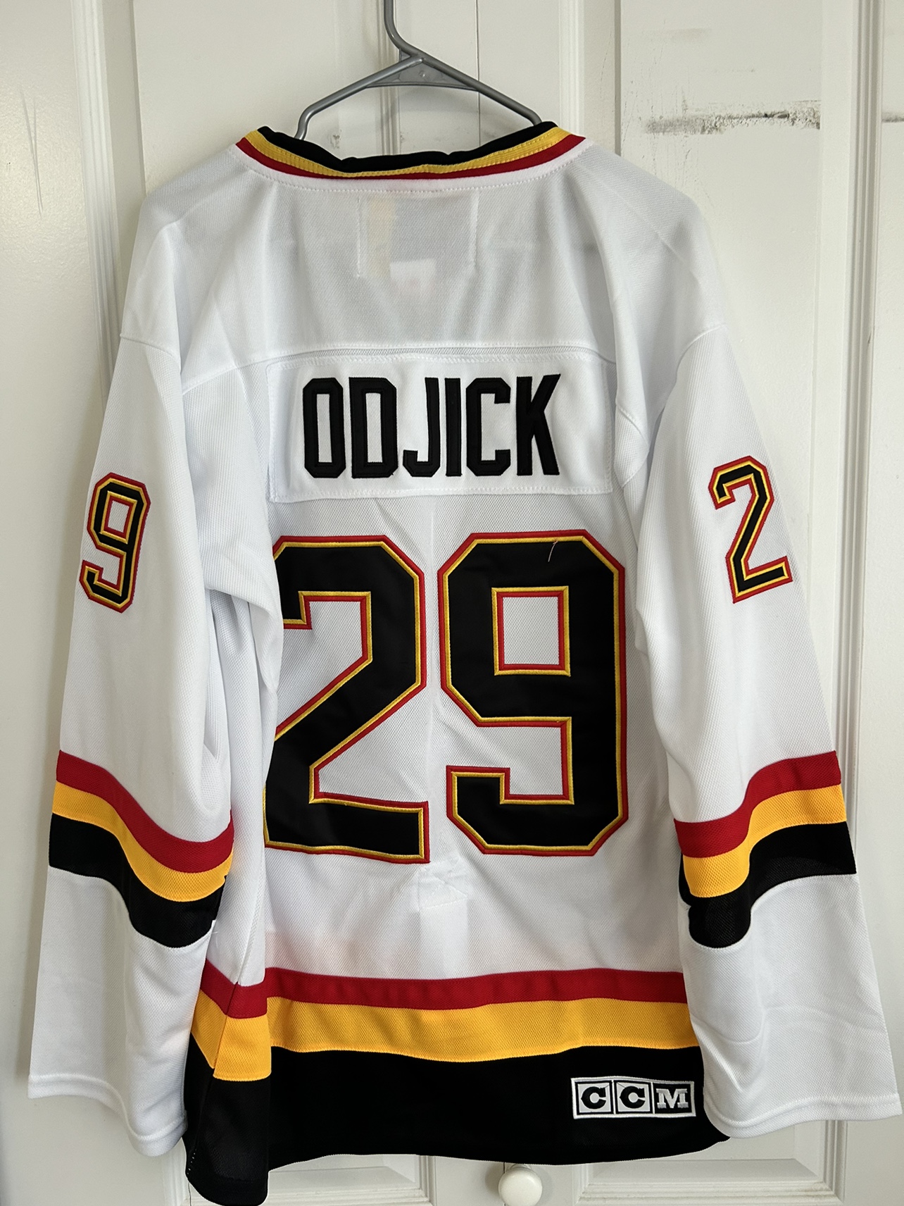Gino Odjick Canucks jersey size mens medium - photo 3