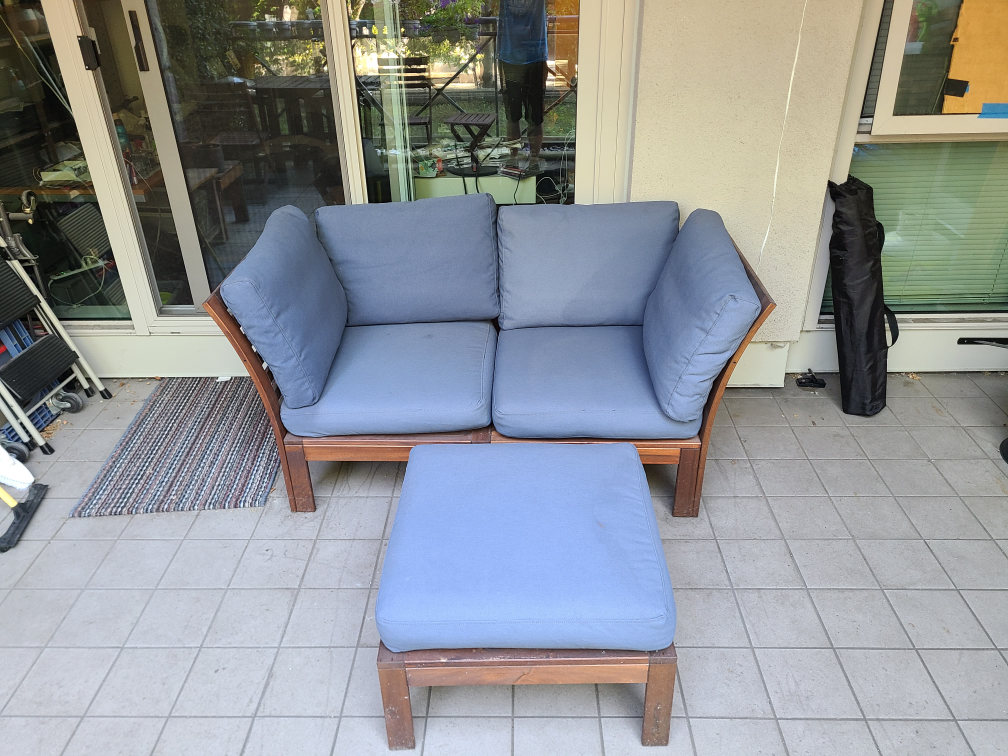 Outdoor Couch with Ottoman image indicator(2)