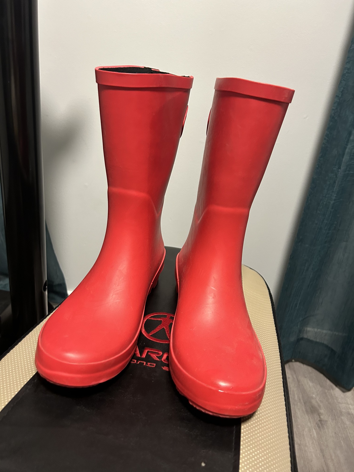 Red Rain Boots size 9 - photo 5