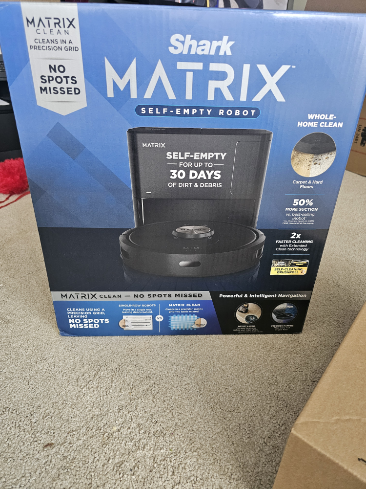 shark Matrix robotic vaccum cleaner with self empty bin - photo 2