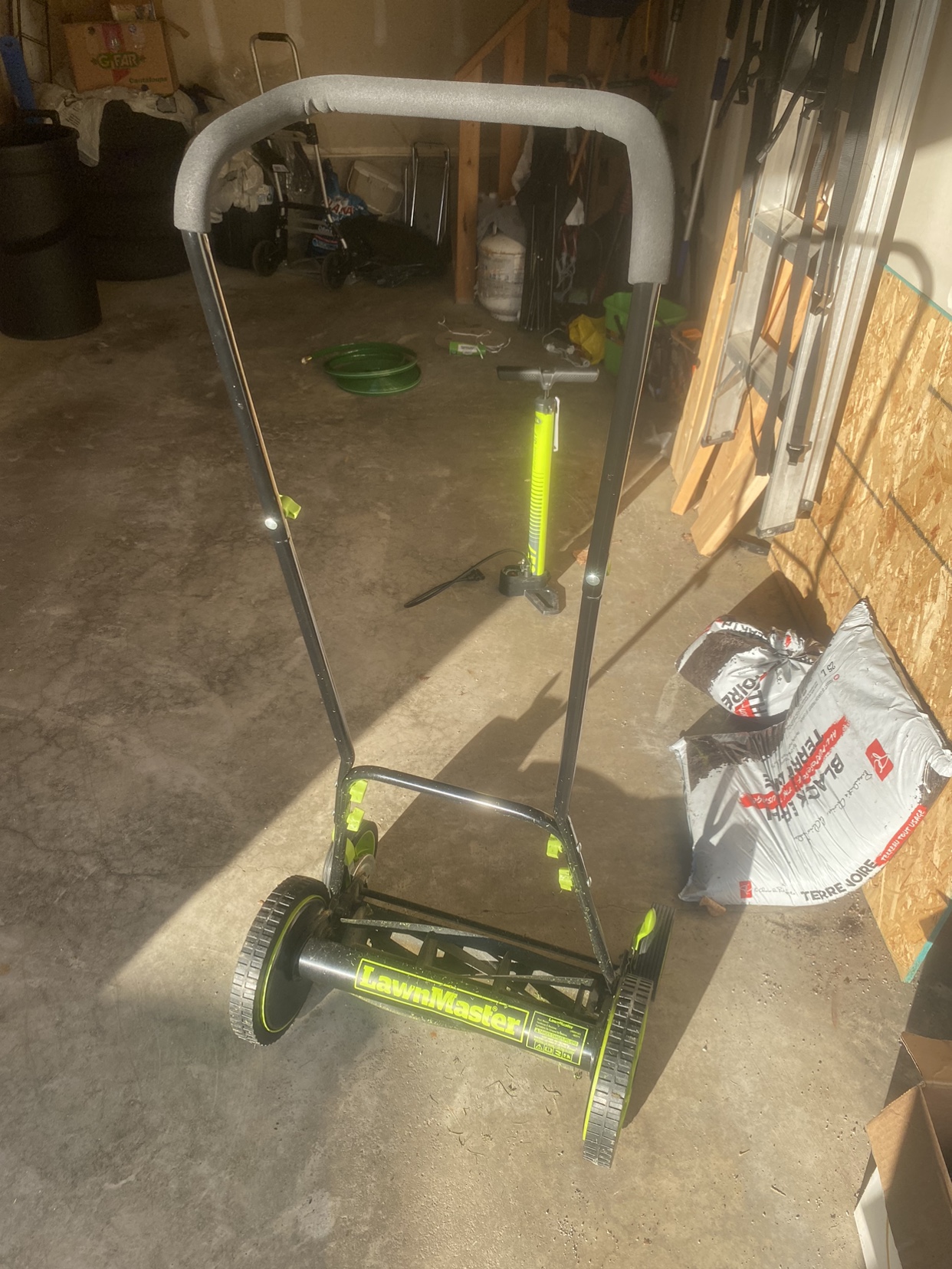 LawnMaster Reel Mower - photo 2