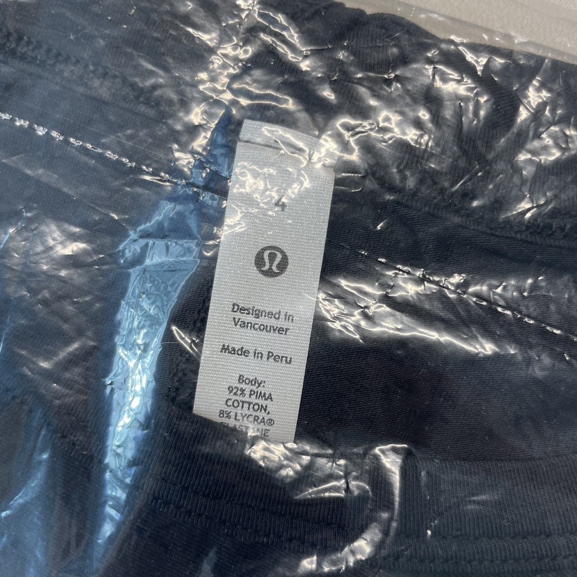 NEW WITH TAG Lululemon Crescent tee size 4 image indicator(6)
