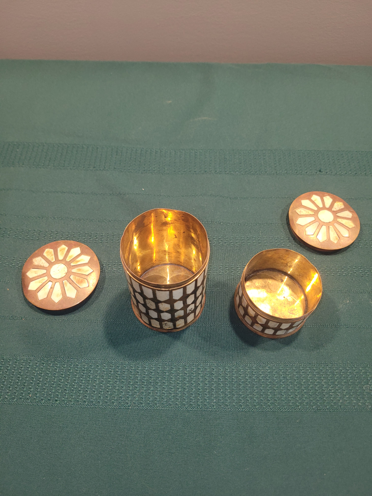 Pair of Vintage Brass Inlaid Vanity Boxes - photo 3