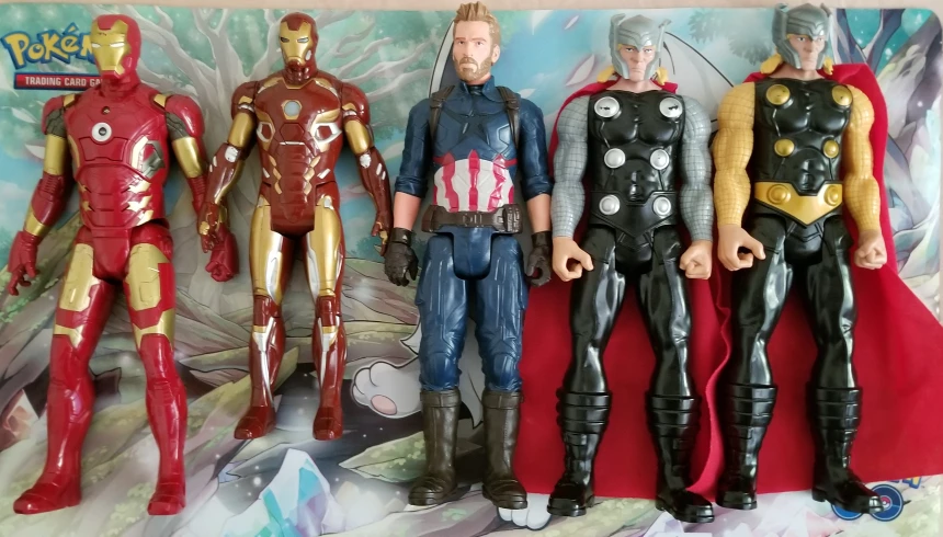 5 x Marvel 12" Action Figures Titan Heros image indicator(2)