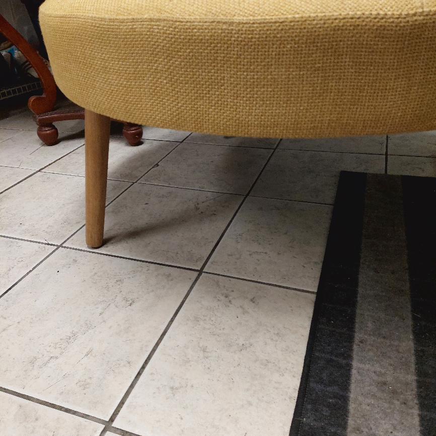Round Ottoman - photo 2