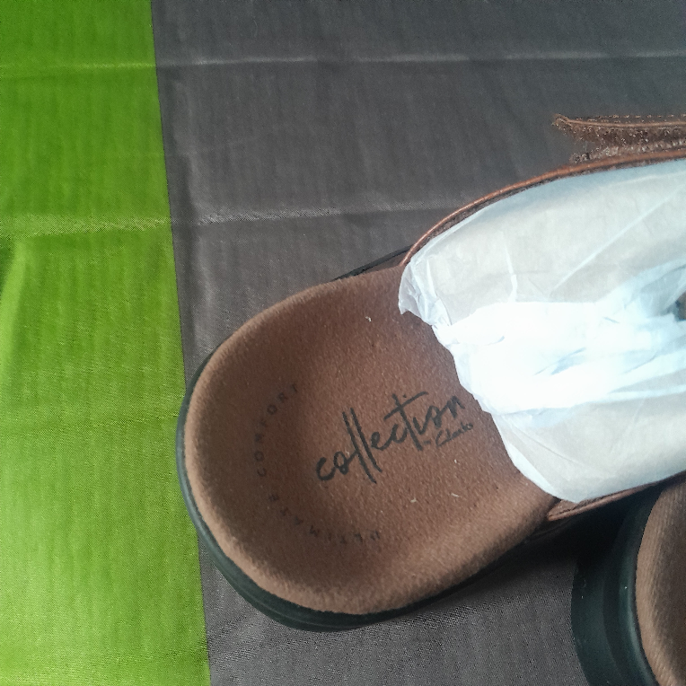 Clarks Women's clog image indicator(4)