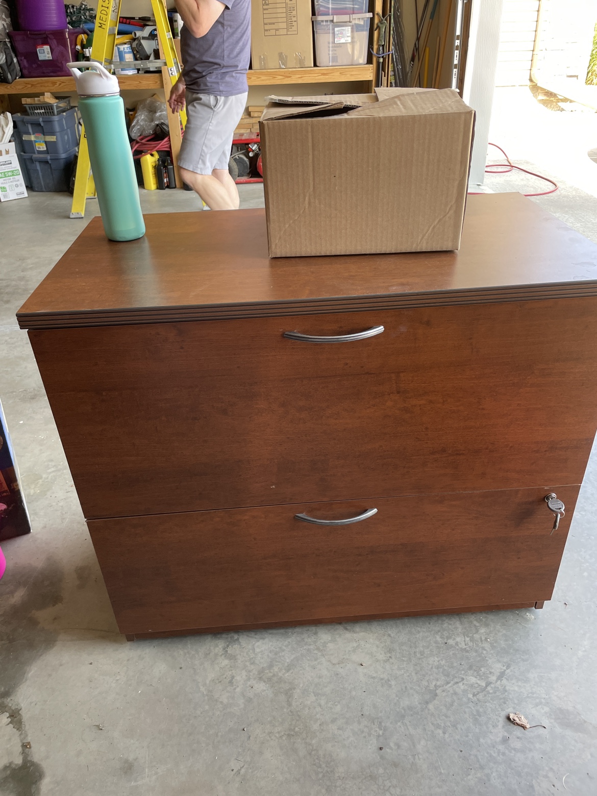 2 Drawer legal size filling cabinet