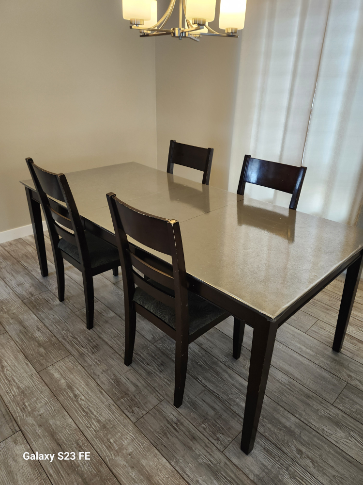 Dining Table with 4 Chairs