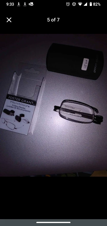 reading glasses compact, foldable, new foster grant   in case image indicator(5)