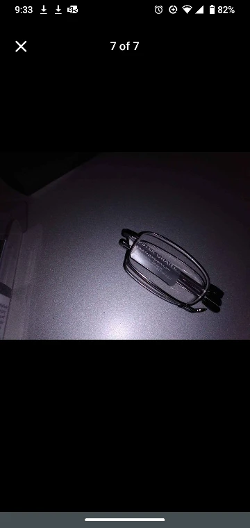 reading glasses compact, foldable, new foster grant   in case image indicator(7)