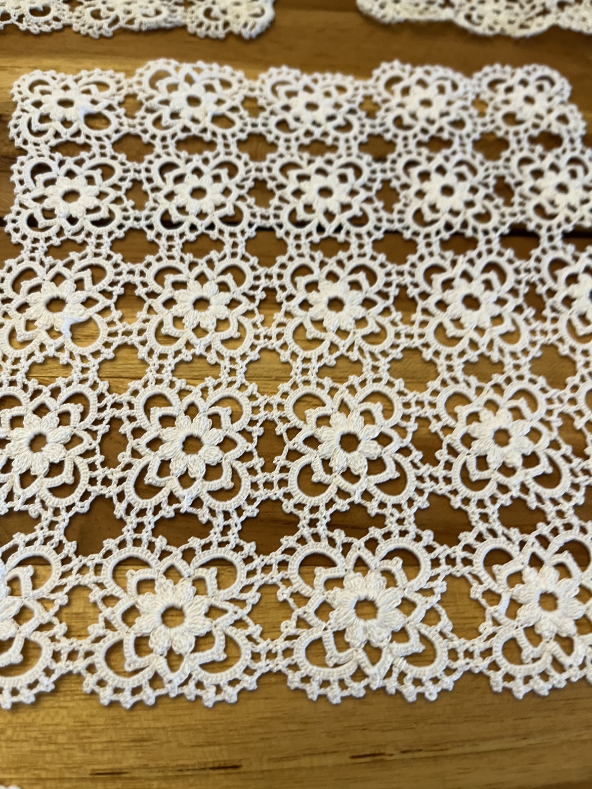 Handmade square lace doilies image indicator(7)