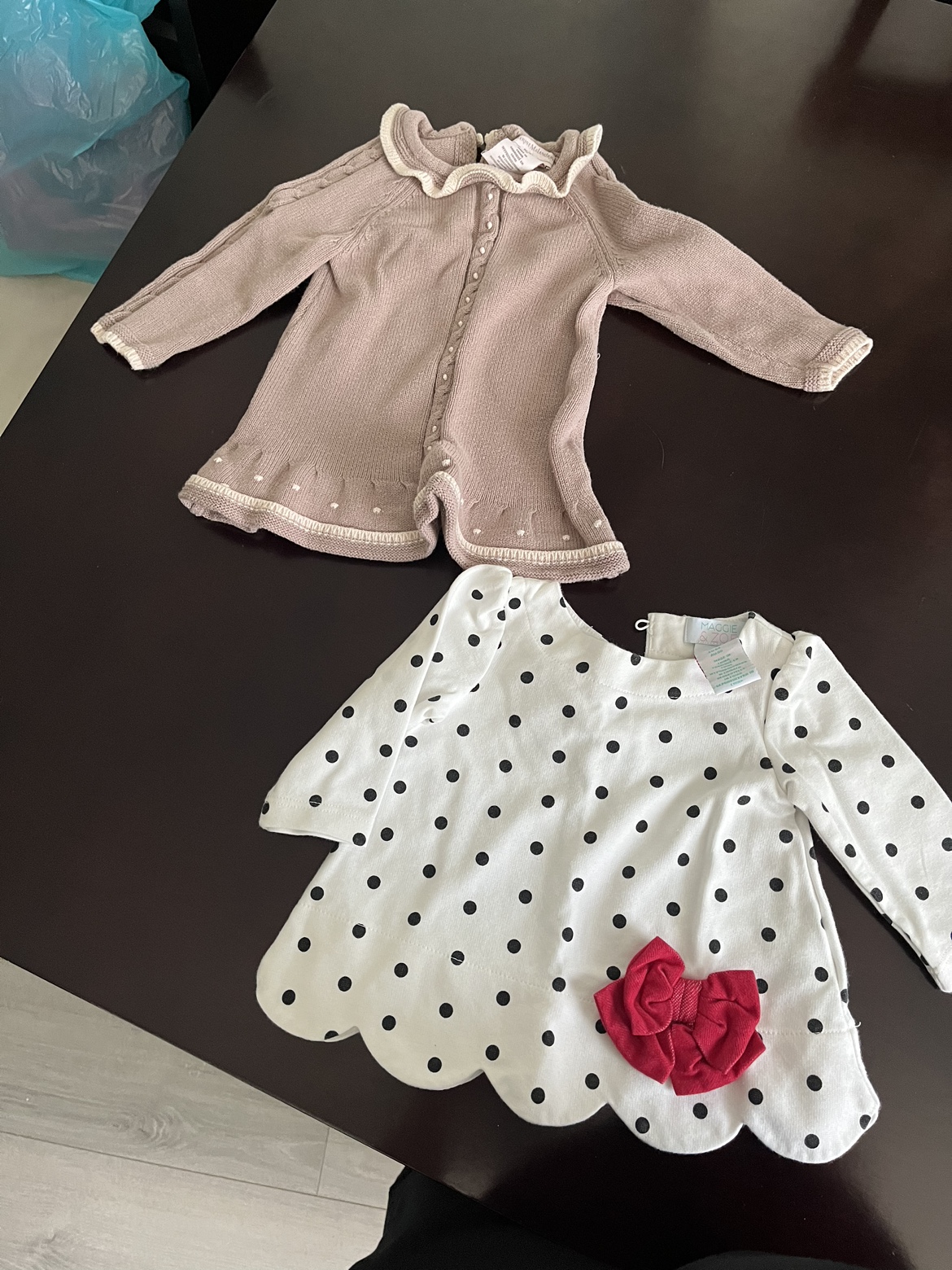 Baby Girl Sleepers/PJs Size 3-6 Months image indicator(5)