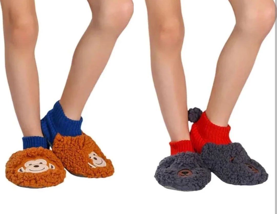 🥕 NEW!   2 Pairs of Kid's Soft Sherpa Slippers (BOTH for $5!) image indicator(7)