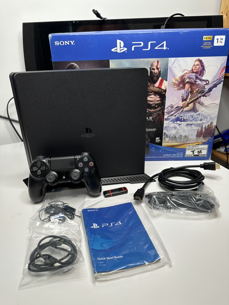 PlayStation 4 9.0 Mint thumbnail