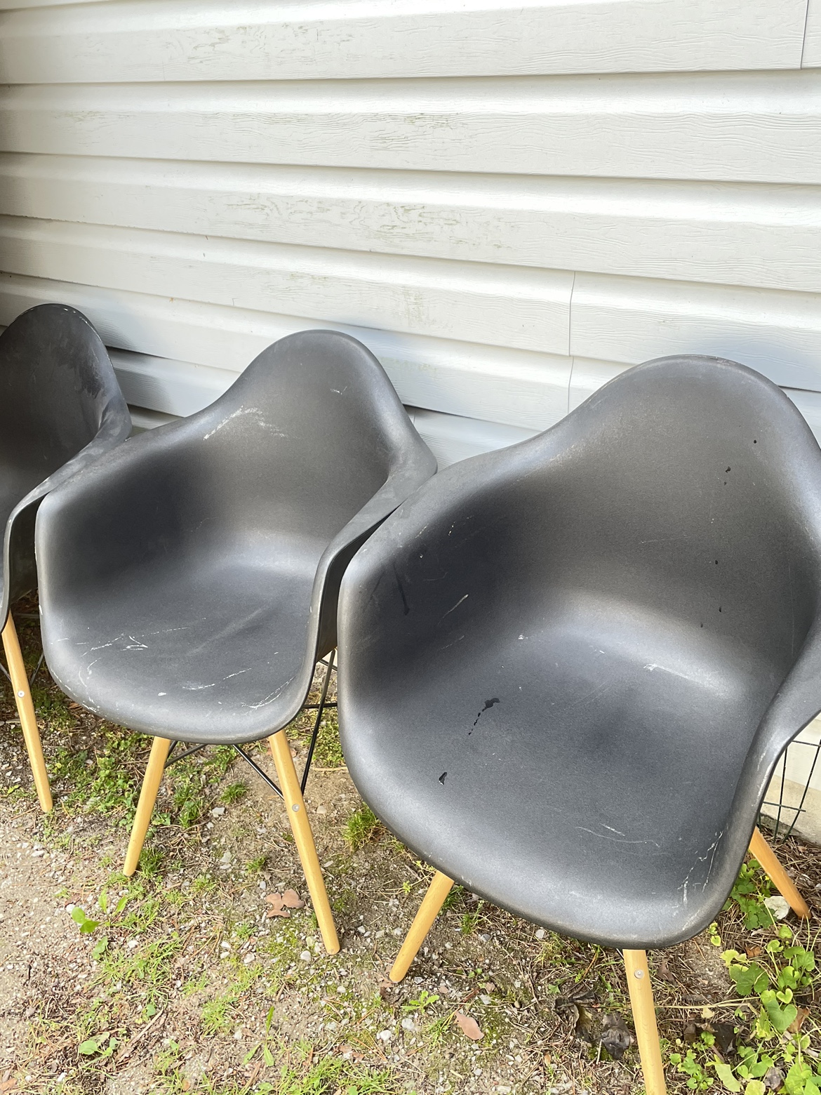 4x Black Crate & Barrel Chairs thumbnail
