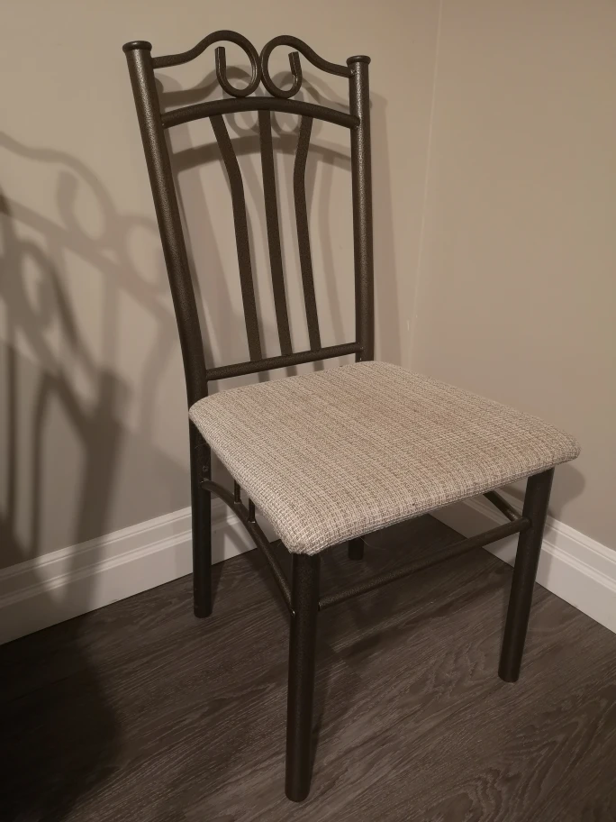 Dining Table and 4 Chairs image indicator(3)