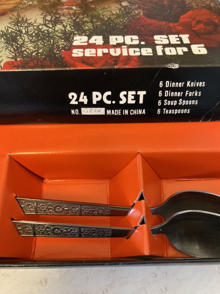 NEW 24 Piece Stainless Steel Cutlery Utensils Set - photo 2