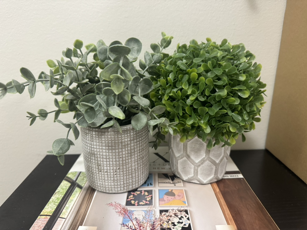 Fake plant decor