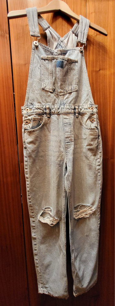 ❣️ Pull & Bear Denim Overalls Classic Baggy Jeans Size Medium image indicator(2)