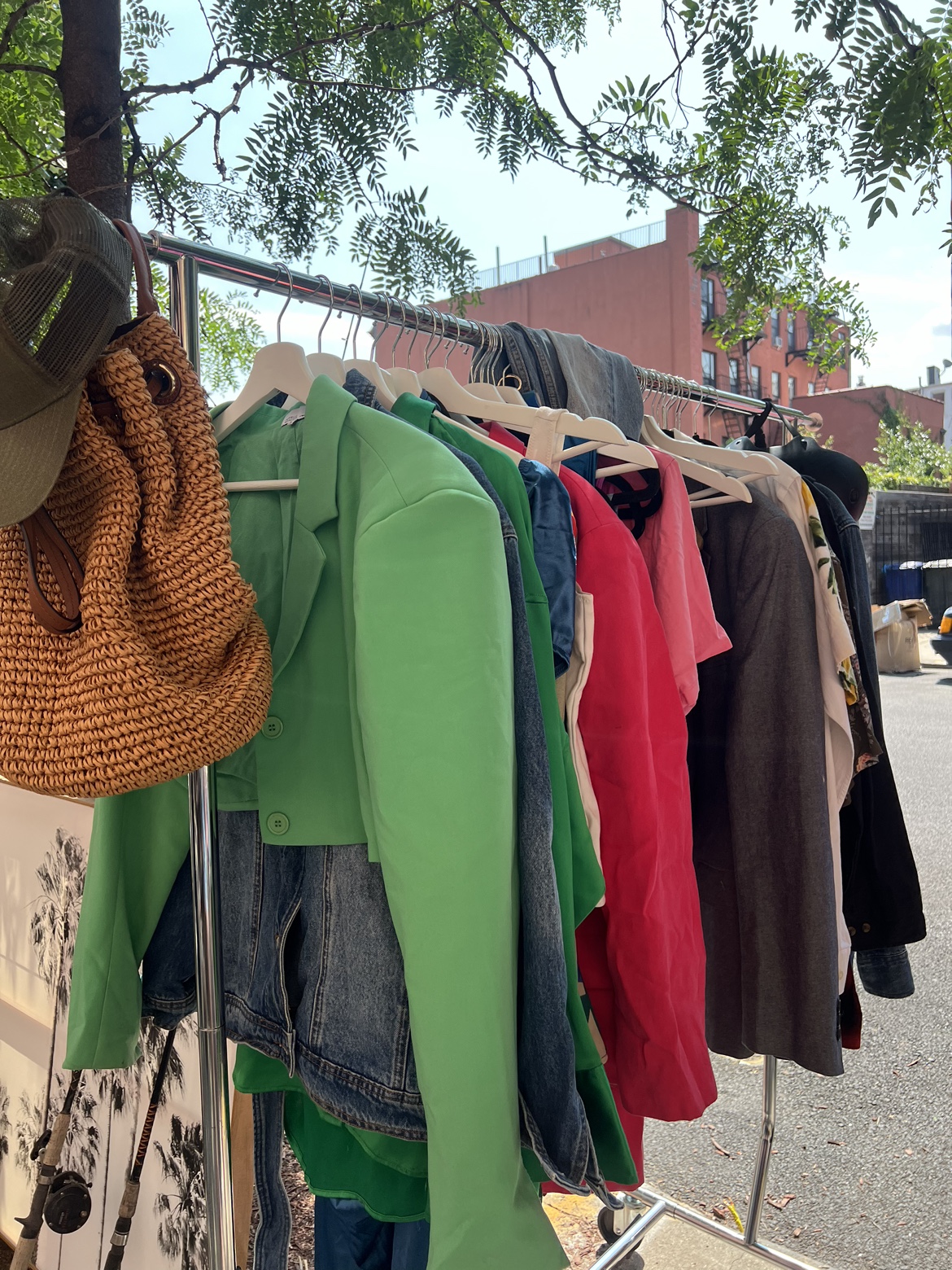 STOOP SALE TODAY - photo 2