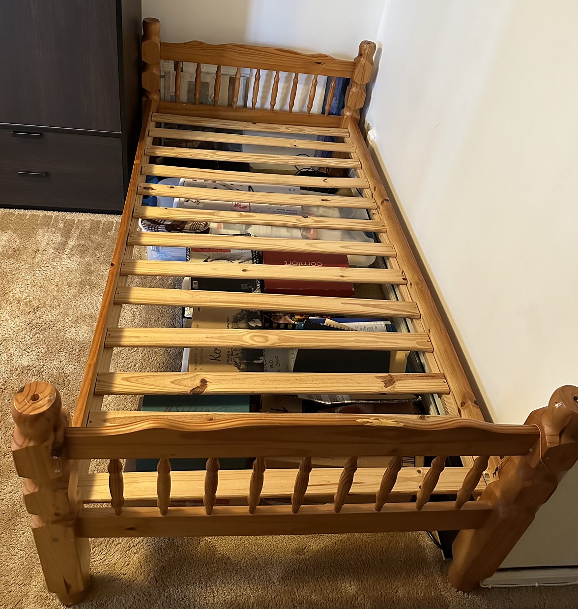 Twin bed thumbnail