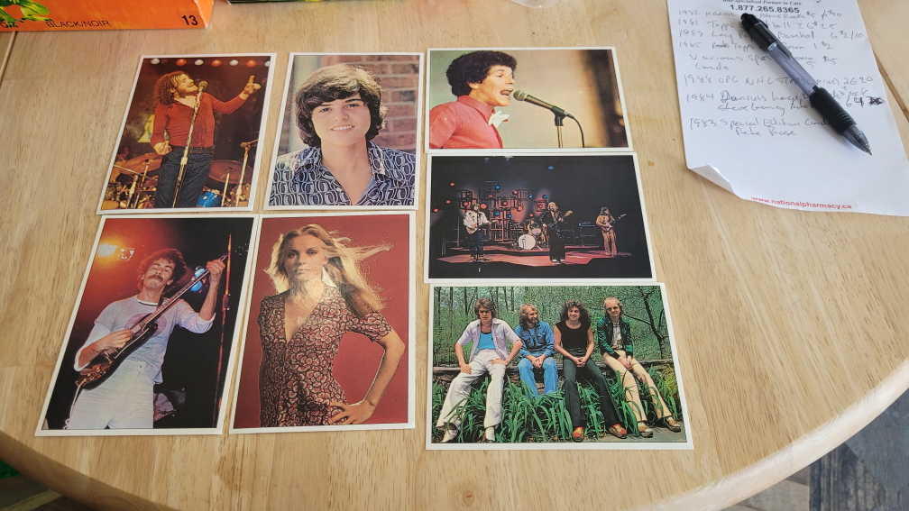 Vintage 1975 panini rock stickers image indicator(2)