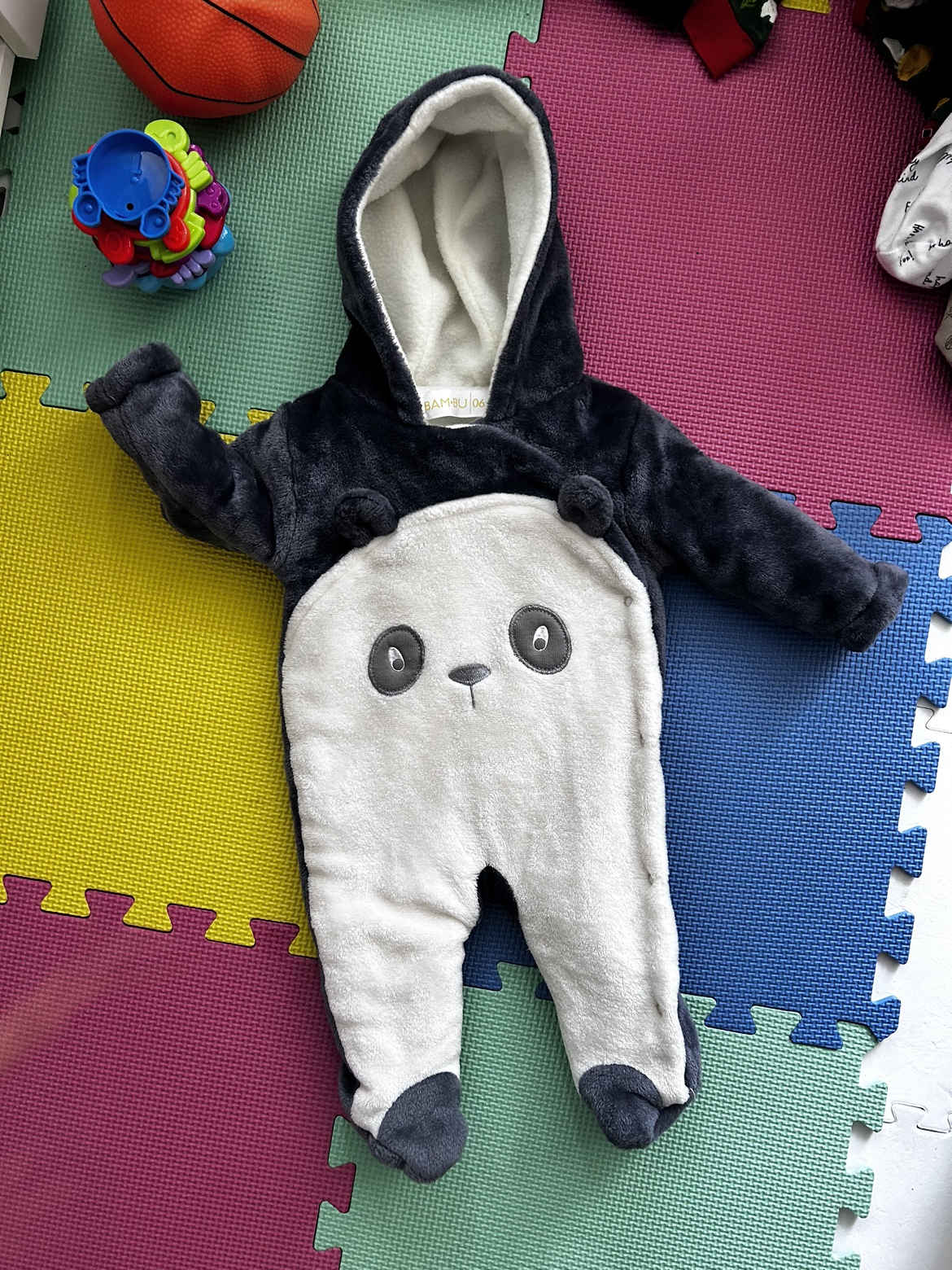 8 winter rompers 3-6 months - photo 2