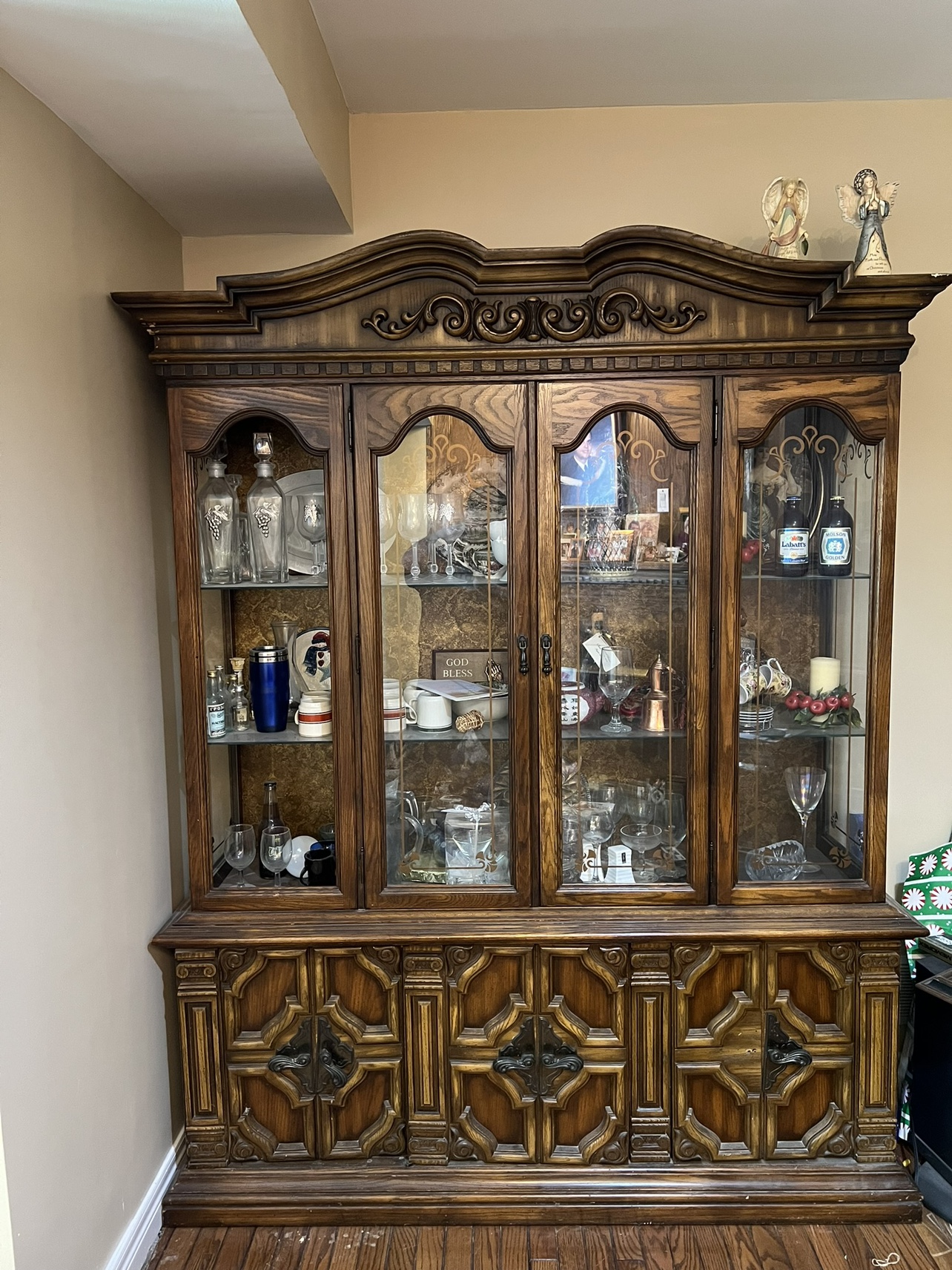 Wood Hutch
