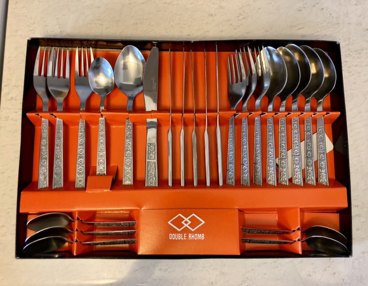 NEW 24 Piece Stainless Steel Cutlery Utensils Set