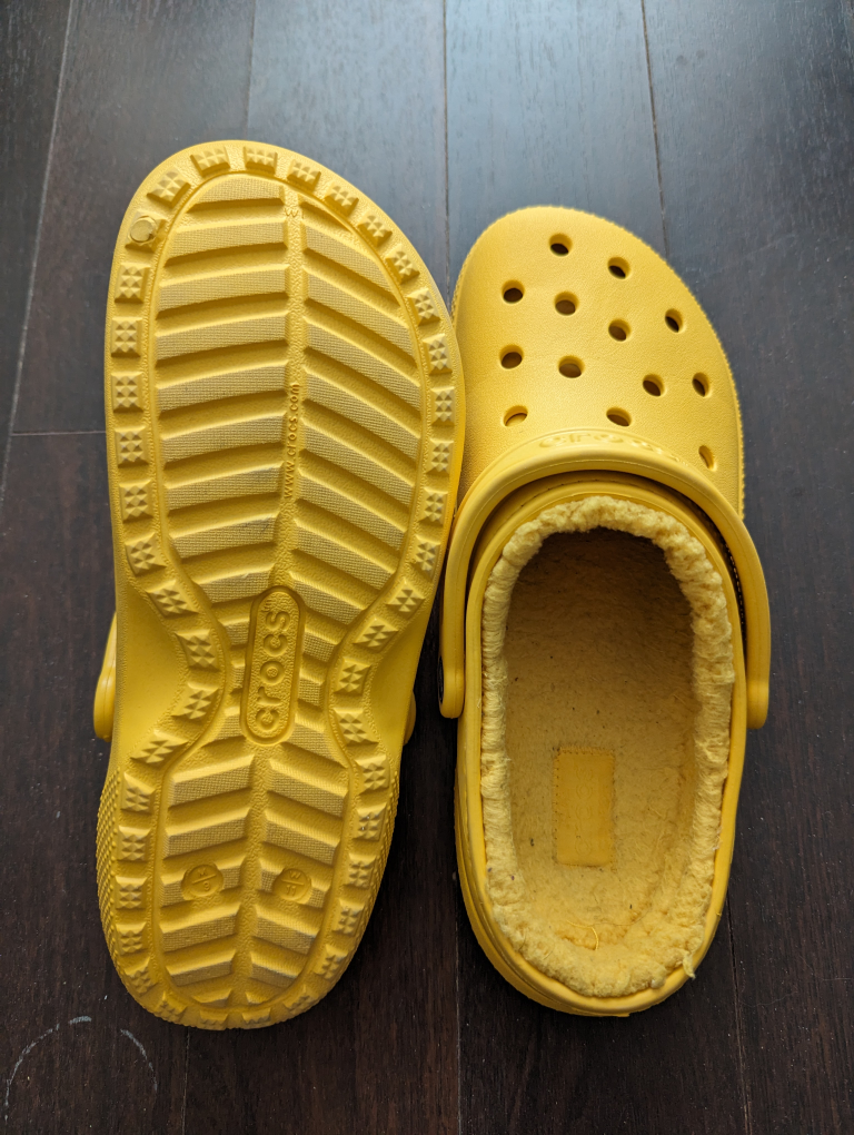 crocs