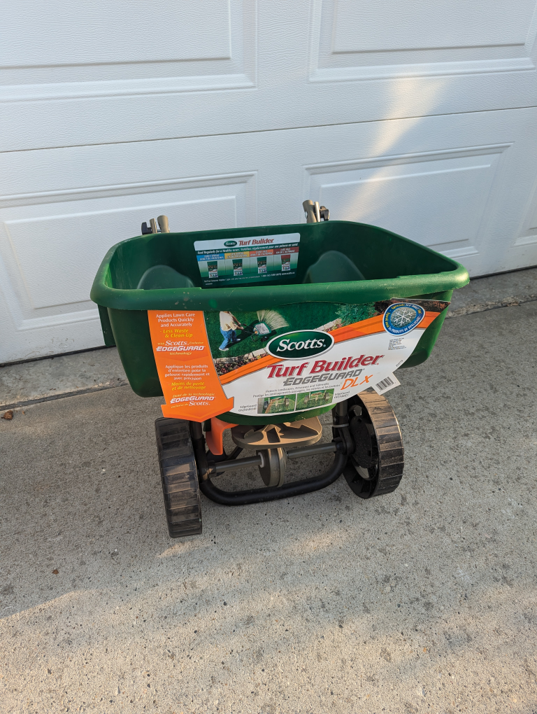 LIKE NEW SCOTTS TURF BUILDER Edgeguard DLX REG. $115 thumbnail