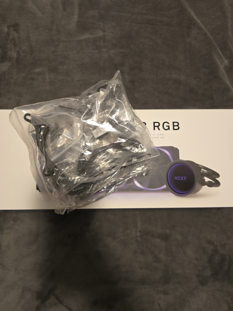 NZXT Kraken X73 RGB CPU Cooler (Accessories & Fans Only) image indicator(2)